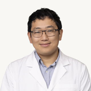 Portrait of Dennis Huang, MD