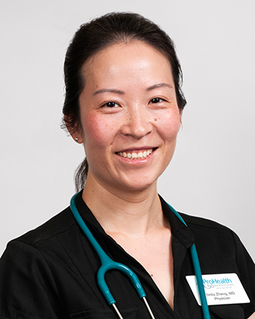 Portrait of Emily Yishan Zheng, MD