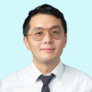 Portrait of Justin Chiang, FNP