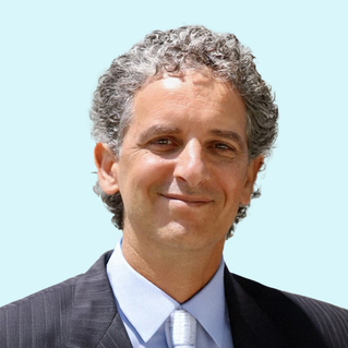 Portrait of Carlos Salama, MD