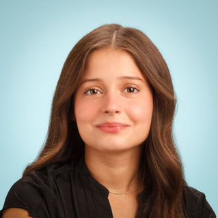 Portrait of Lindsey Pereira, PA