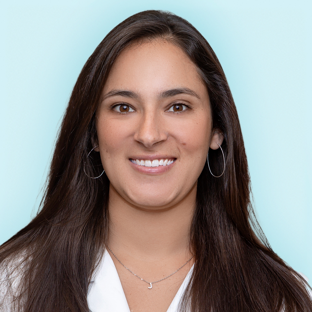 Laura E. Ciaravino, Fnp