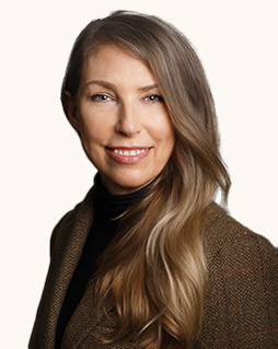 Portrait of Valorie Campbell, RDN