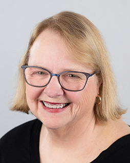 Portrait of Bobbie Oxford, LMHC