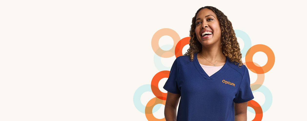 Enfermera de Optum sonriendo 
